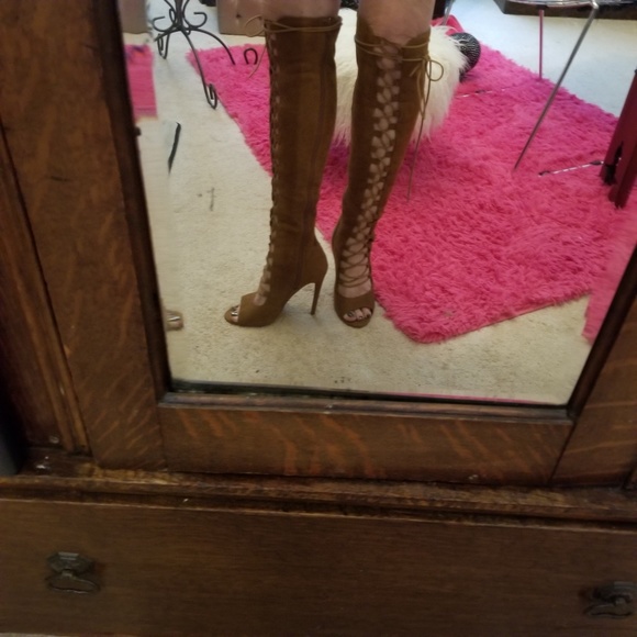 SOLD Lace Up Gladiator Style Knee Boots - Picture 4 of 8